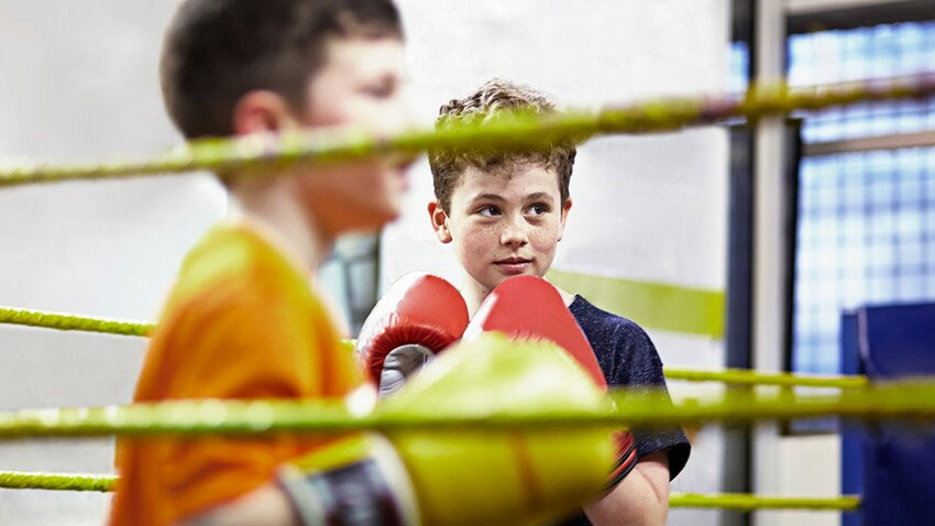 Pourquoi la boxe française est un sport idéal pour les enfants à